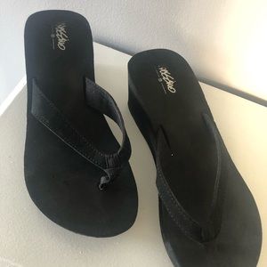 Massimo Black Wedges